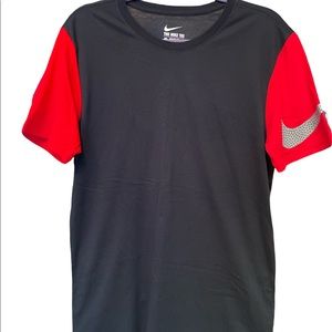 Authentic Nike size Medium t-shirt for men